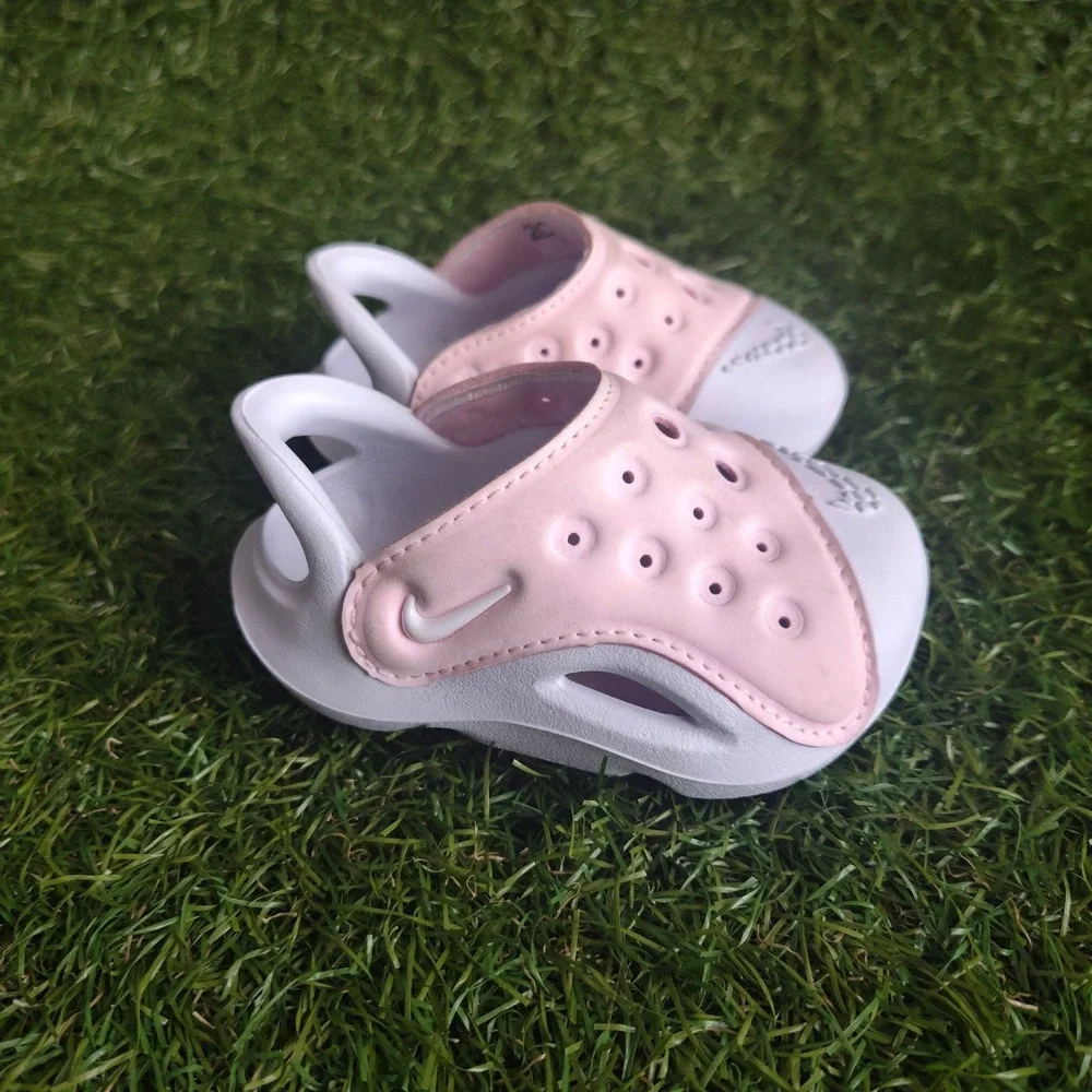 Nike Baby Aqua Swoosh Size 2C Light Pink and White Water Play Shoes Slides
